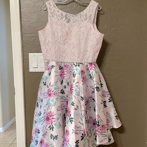 Girl’s Dress